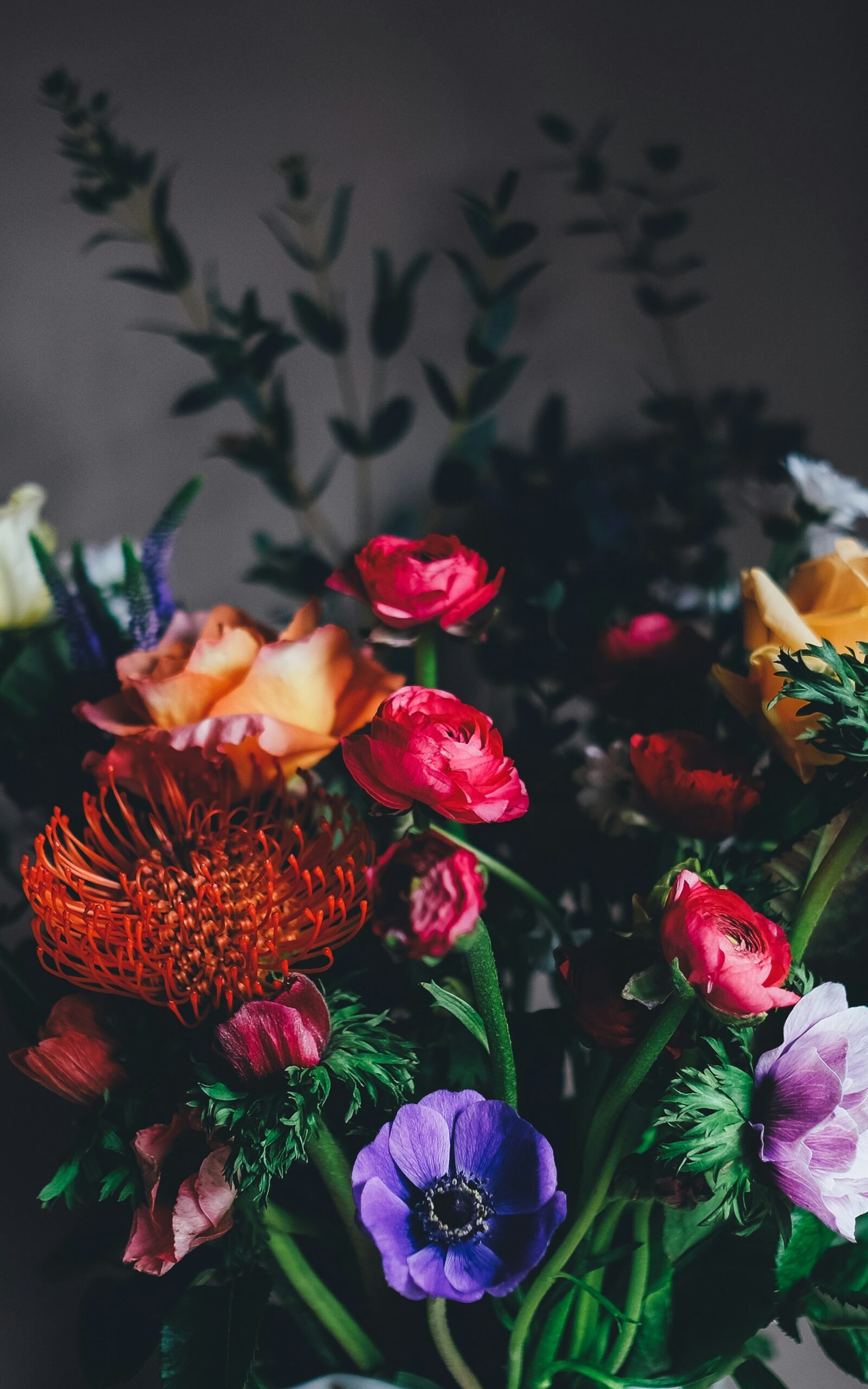Fleuriste mariage en Belgique : bouquet, déco florale, budget et questions à poser