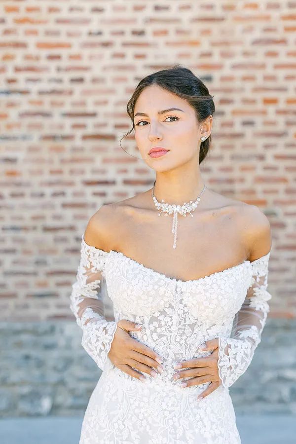 La Rosa Bianca - Wedding attire